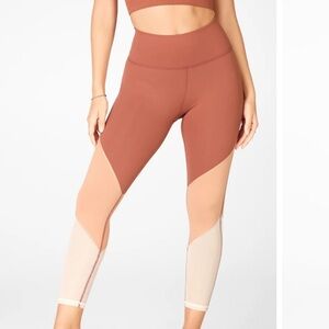 NWT‎ Fabletics Zone High-Waisted 7/8 Leggings Size Medium